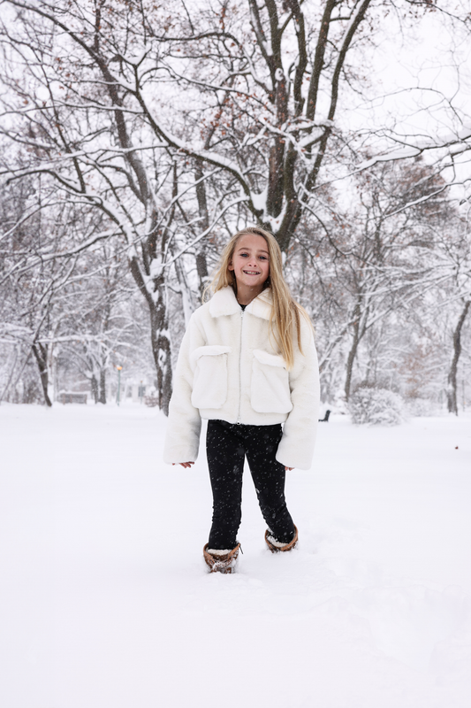 Oversized-pocket-fur-bomber